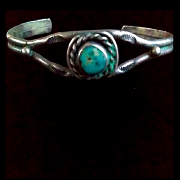 *CHILD SZ* Old Pawn Sterling Silver Turquoise Cuff